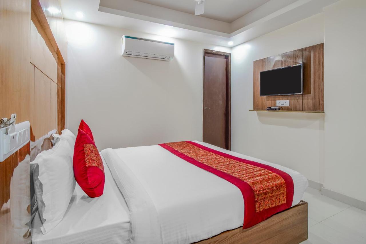 Hotel Classic Paradise Нью-Делі Екстер'єр фото